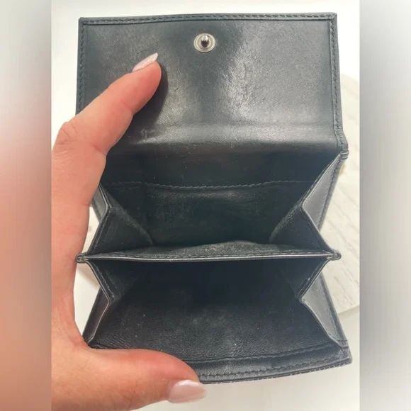 SOLD - GUCCI Classic Jackie Black Canvas Bifold Wallet - Picture 5 of 7